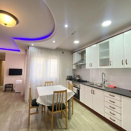 Entire New Apartment 20' From Barcelona Sabadell Exterior foto