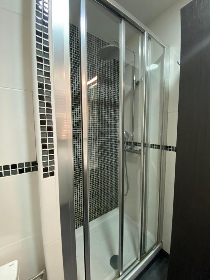 Entire New Apartment 20' From Barcelona Sabadell Exterior foto
