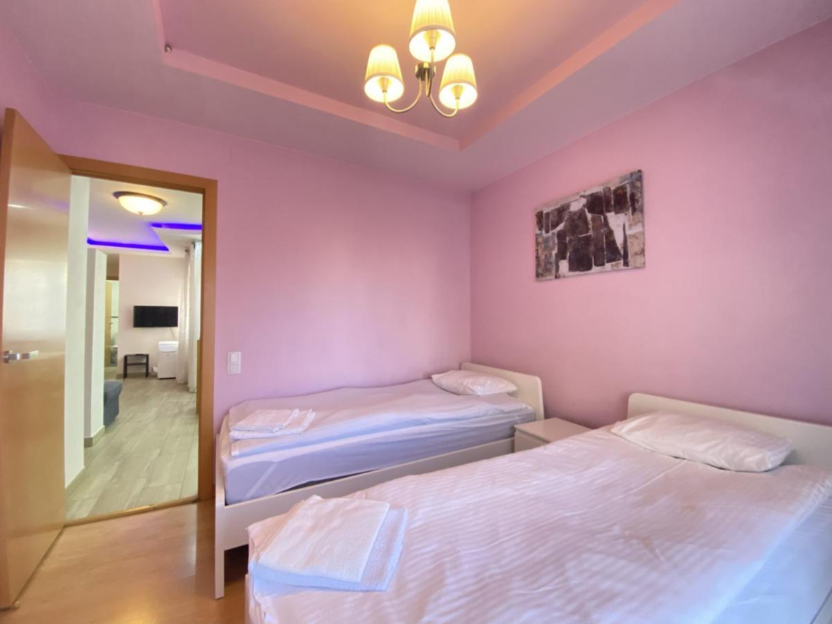 Entire New Apartment 20' From Barcelona Sabadell Exterior foto